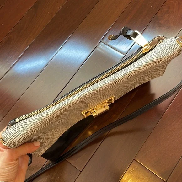 Badgley Mischka Clutch - Picture 3 of 9